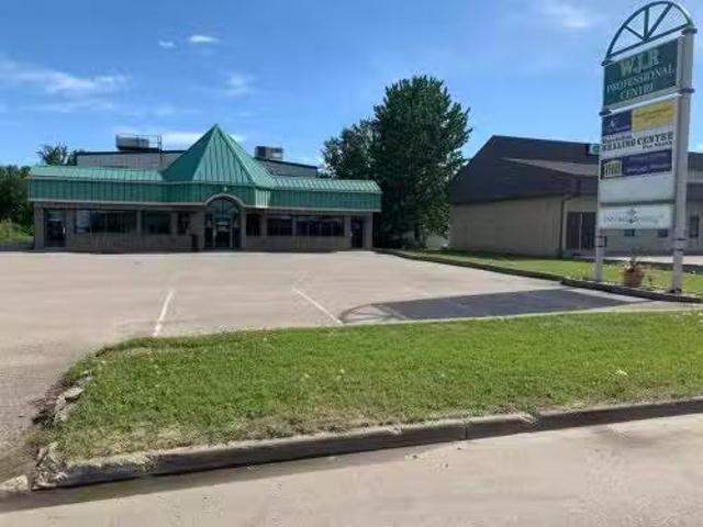 Cheap Avenue Se, Slave Lake, AB, T0G 2A3 commercial for leas.