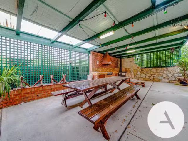 Cozy B/5 Claxton Crescent, Lyneham, ACT 2602