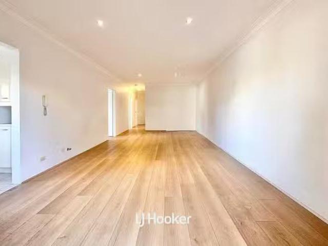 Charming B7/803 Pacific Highway, Gordon, NSW 2072