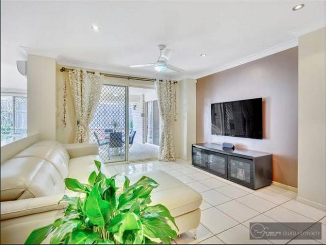 RENTAL DISCLAIMER: Lease is until 2 April 2027 approx. 7 months and rent will be reconsidered for the next 12 month, based on market conditions