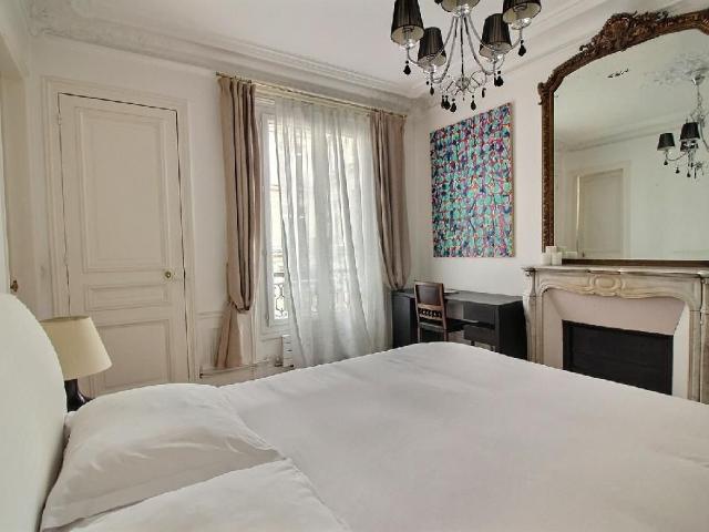 Rental Furnished apartment 3 rooms 70m² St Lazare, Paris Amsterdam Apartments for Rent