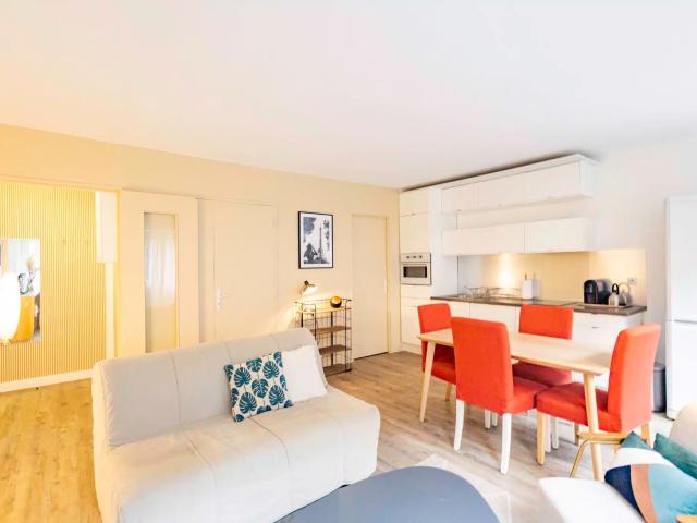 Rental Furnished Appartment 2 Rooms 40 m² Porte de Versailles Javel Convention 75015 Paris