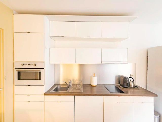 Rental Furnished Appartment 2 Rooms 40 m² Porte de Versailles Javel Convention 75015 Paris, Paris Amsterdam Apartments for Rent