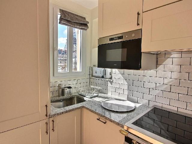 Rental Furnished flat 3 rooms 63m² Champ de Mars, Paris Amsterdam Apartments for Rent