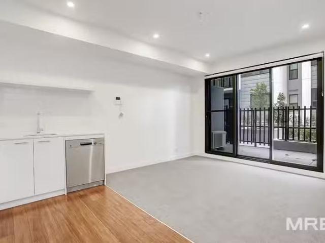 Cozy G15/8 Olive York Way, Brunswick West VIC 3055