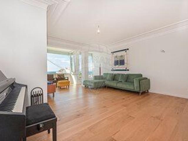 Rental House 5 bedrooms Refurbished Cascais terrace, sea view, air conditioning, fireplace, garage, garden