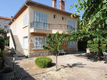 Rental house Aix en Provence, 5 rooms, 4 bedrooms, 160 m², €2,705 / Month Fees included