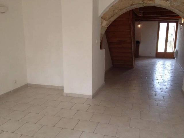 Rental house Puyricard, 5 rooms, 4 bedrooms, 99.35 m², €1,388 / Month Fees included