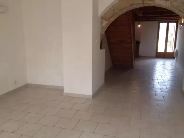 Rental house Puyricard, 5 rooms, 4 bedrooms, 99.35 m², €1,388 / Month Fees included