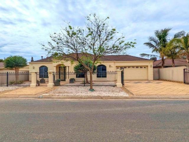 Rental Opportunity: Unique luxury 5 bedroom Family Home in Paralowie