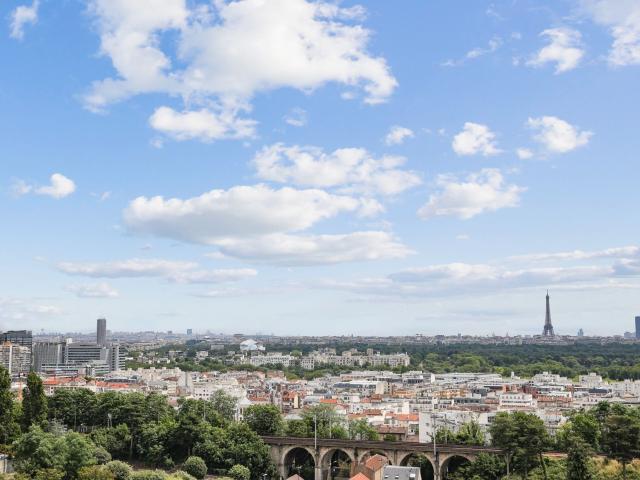 Rental Luxury apartment Suresnes 6 Rooms 165 m²