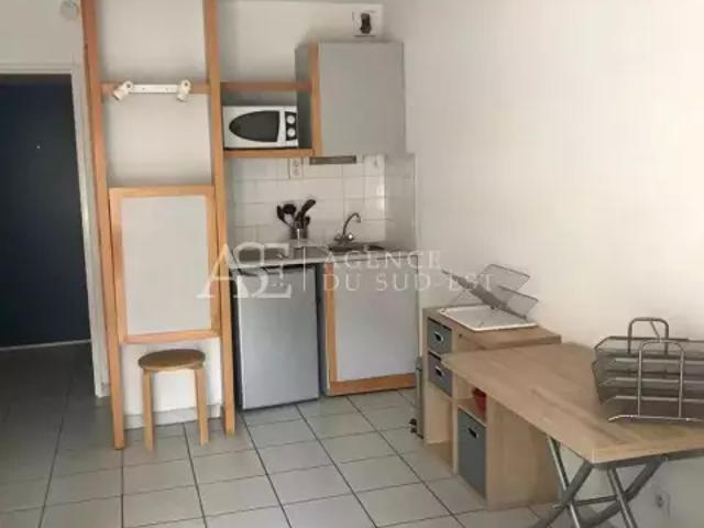 Rental studio Aix en Provence, 1 room, 19.4 m², €643 / Month Fees included