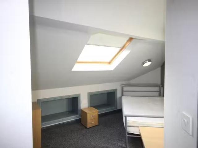 Charming Studio flat for rent in 1 Southbrook Terrace,, Sout.