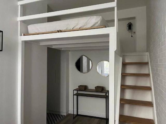 Rental Studio Levallois Perret Hôtel de Ville Planchette