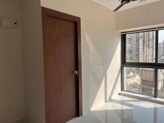 Rental | Studio + 311 Sq.Ft. Apartment in New Link Palace