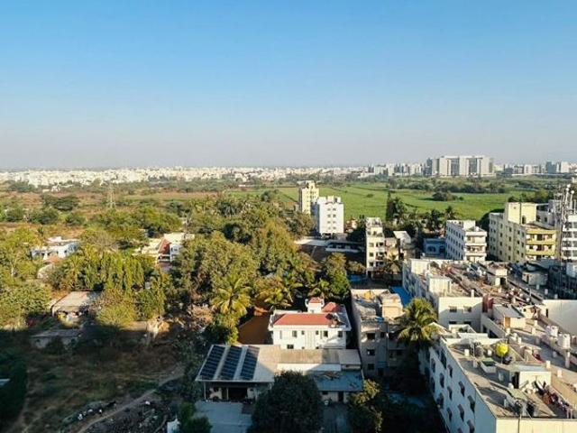 Rental | Studio 322 Sq.Ft. Apartment in Amanora Metro Tower