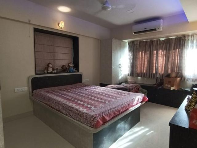 Rental | Studio + 700 Sq.Ft. Apartment in Clover Dale