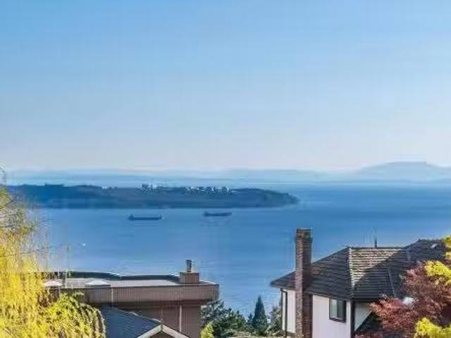Rental Suite 1395 Camridge Road, West Vancouver, BC, V7S 2M7.