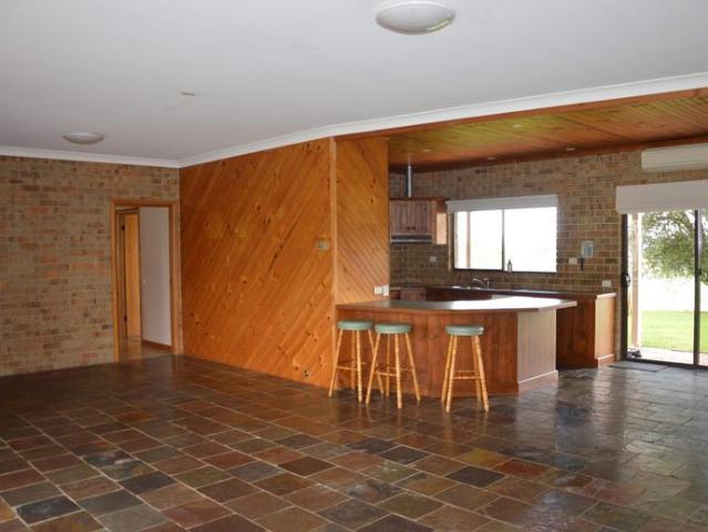 Rental with rural outlook