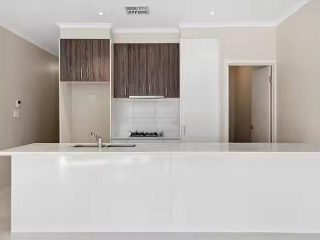 Charming UNIT 5/8 Kitto Crescent, Aldinga Beach, SA 5173