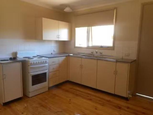 Charming UNIT 12 Mccarthy Street, Port Augusta West, SA 5700