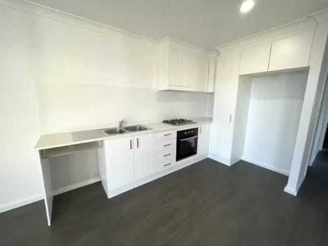 For Rent! Unit 2/7 Auvergne Way, OLD BAR Apartment for rent L.