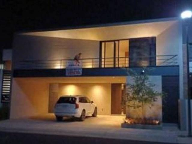 Renta/Venta de Casa en Fracc Misión San Jerónimo Qro Mex