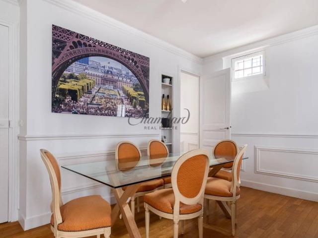 RENTED EXCEPTIONAL LOCATION BRIGHT