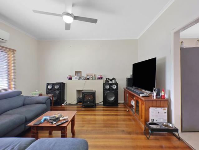 RENTERS WANTED.