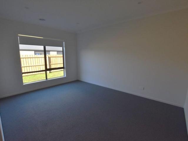 RENTERS WANTED.