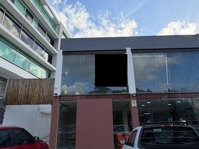 Rento Ampli? local oficina en Av Bonampak frente Puerto Canc?n de 180 m2 1er Nivel
