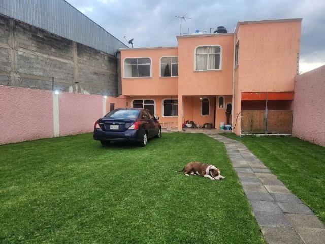 Rento amplia casa en Texcoco, lomas de cristo