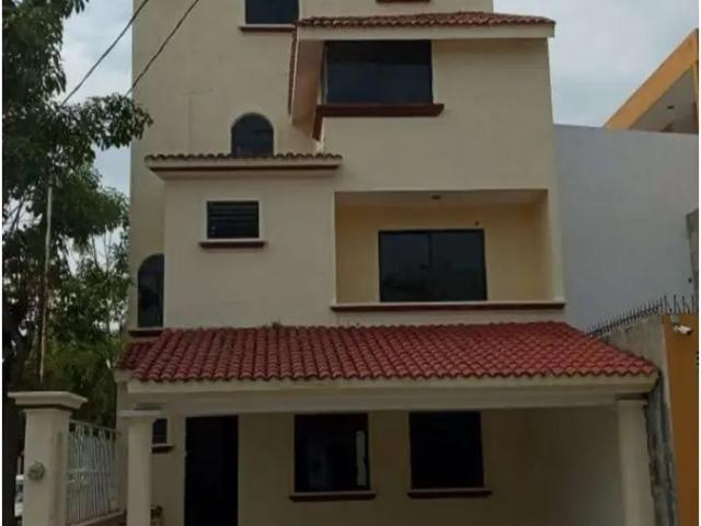 Rento casa fracc real del angel