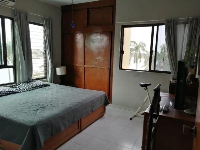 RENTO DEPARTAMENTO AMUEBLADO EN PLANTA BAJA EN CONDOMINIO CON ALBERCA Y CLIMATIZADO