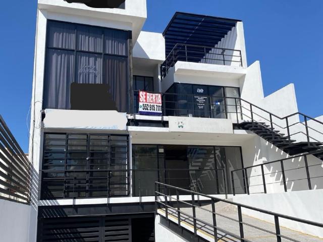 RENTO local u oficina en Milenio III