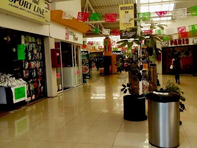 RENTO LOCAL COMERCIAL EN PLAZA FIESTA, IZCALlI