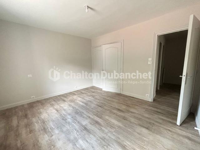 RENAISON Appartement 3 pièce s 69.58 m2