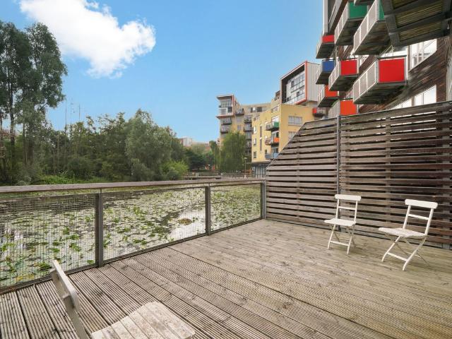 Renaissance Walk, Greenwich SE10, 1 bed flat to rent, £2,000 pcm | PrimeLocation