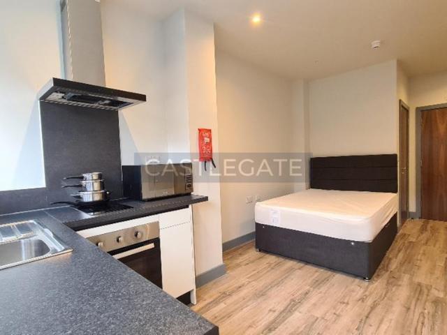 Renaissance Works, New Street. Studio to rent £650 pcm £150 pw