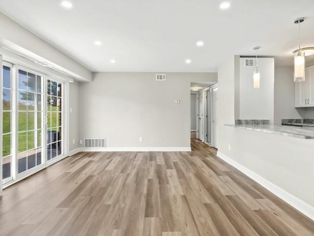 Renaissance Hills 2 Bedroom Apartment for Rent at 1710 Devonshire Rd, Hauppauge, NY 11788 Hauppauge