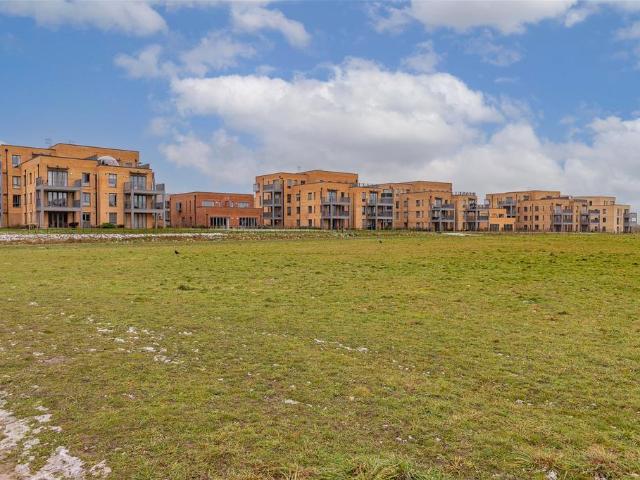 Renard Way, Trumpington, Cambridge 2 bed apartment to rent £1,875 pcm £433 pw