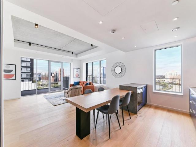 Rendel House, Goodluck Hope, London, E14 2 bed apartment to rent £3,207 pcm £740 pw