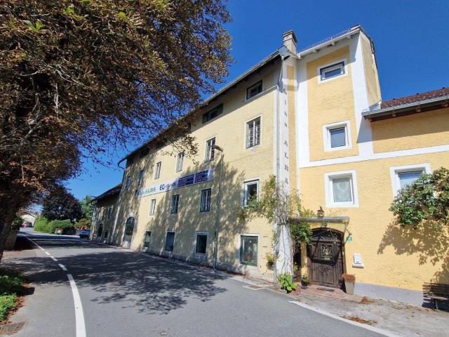 Rendite Juwel bei Salzburg: Gewerbeobjekt mit Wohnbau Potenzial 925m² NFL