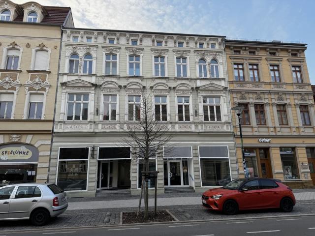 Renditeobjekt, Wohn und Geschäftshaus in neuer Prachtstraße