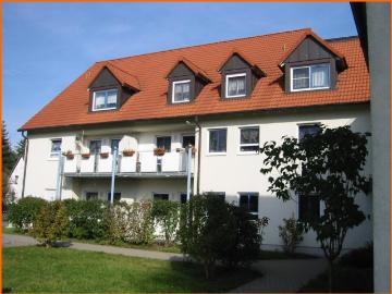 Renditeobjekt: 3 Raum ET Wohnung in schöner Wohnlage von Crossen