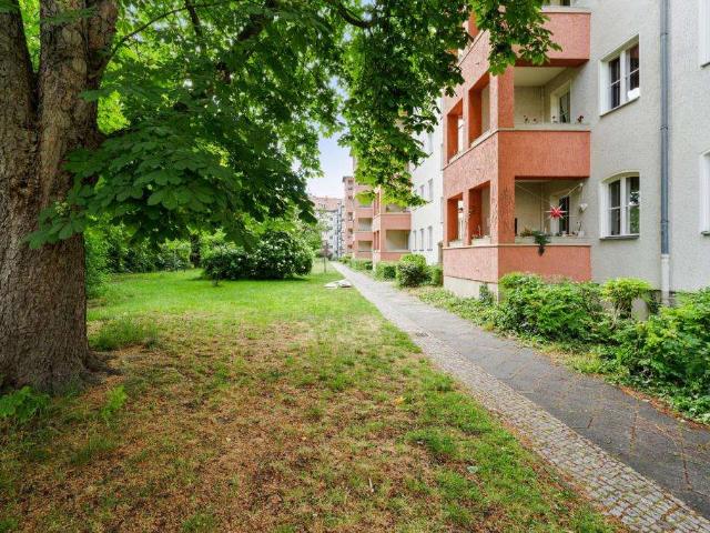 Renditestarke Eigentumswohnung auf Erbpachtgrundstück in Berlin Schöneberg
