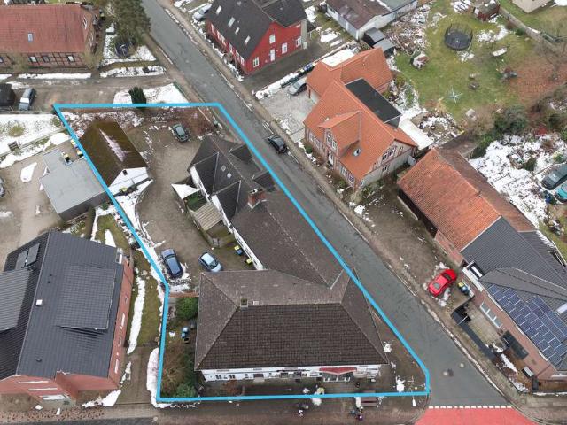 Renditestarke Kapitalanlage: Gepflegtes Mehrfamilienhaus mit 5 Wohneinheiten & 3 Gewerbeeinheiten !