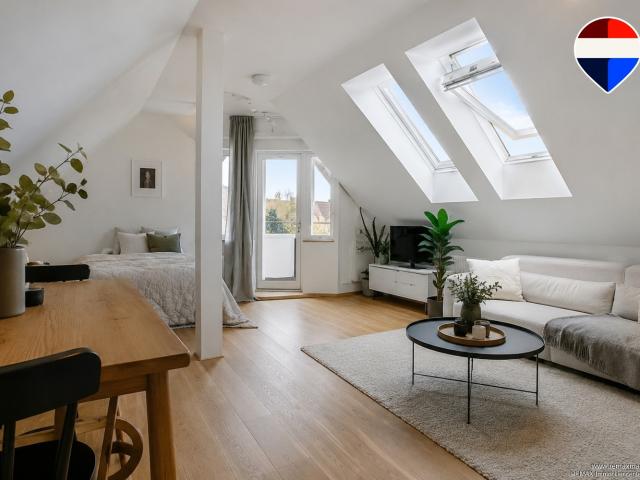 Renditestarke Kapitalanlage: Vermietete 1 Zimmer DG Wohnung mit Loggia