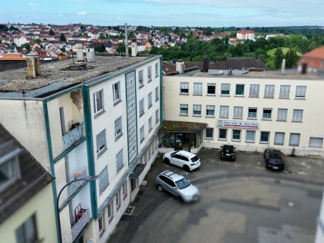 Renditestarkes Investment: 14 Wohnungen und 2 Gewerbe in Pirmasens