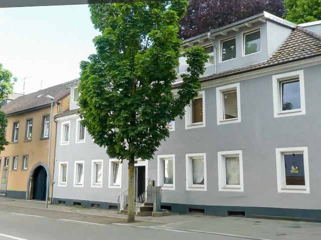 Renditestarkes Mehrfamilienhaus mit 8 Einheiten – Hohe Mieteinnahmen und weiteres Entwicklungspotenzial